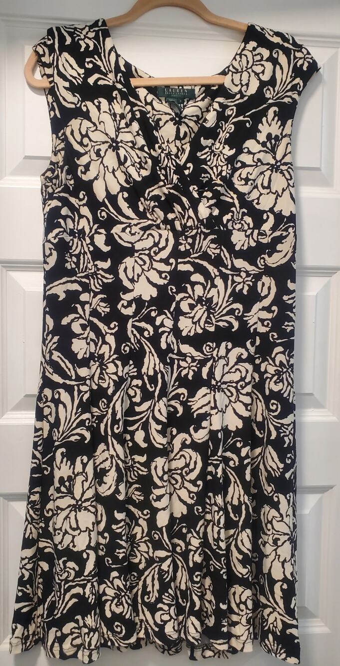 Ralph Lauren Dress Black Ivory Stretch A Line size 10. A30